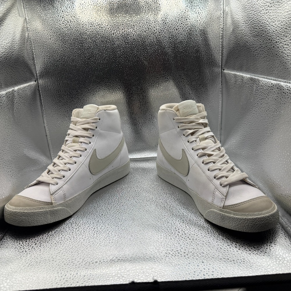 Size 7Y Nike Blazer Mid '77 SE White/Light Bone-Volt Kids Sneakers DM1000-100 - Picture 4 of 9